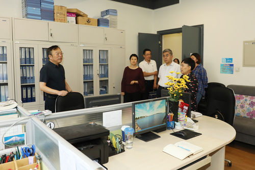 3-参观心理咨询中心-马俊杰、王果胜、莎淑清、王冠利、段翔-20190917-体育馆-摄王启祥 3-参观心理咨询中心-马俊杰、王果胜、莎淑清、王冠利、段翔-20190917-体育馆-摄王启祥