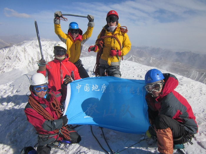 温旭等-青海岗什卡-2011