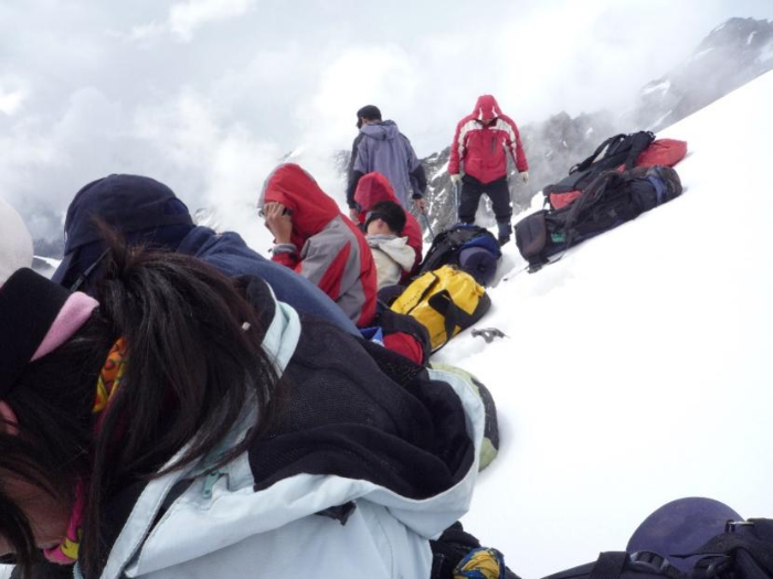 2009年5月12日-邓军文、莫衍超等7人登顶海拔5588m的四川雪宝顶