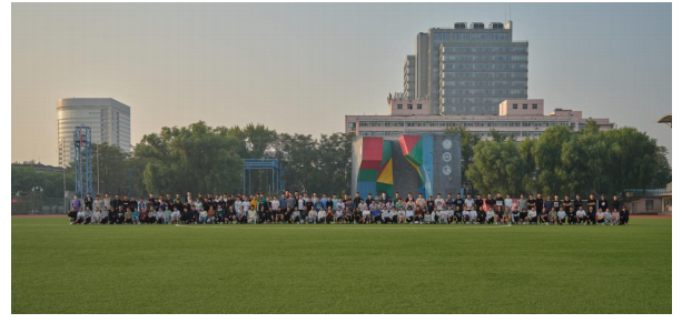 大地社晨练合影