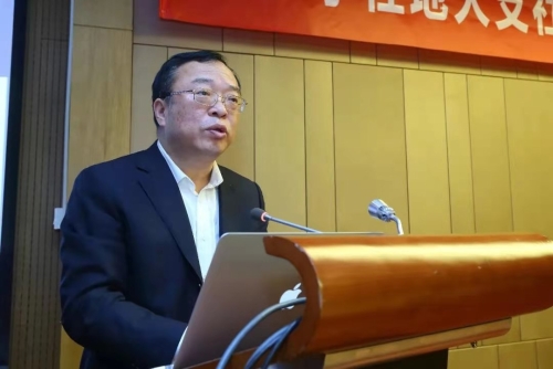 43a3d0b43511a1926787ee74b54ef9d