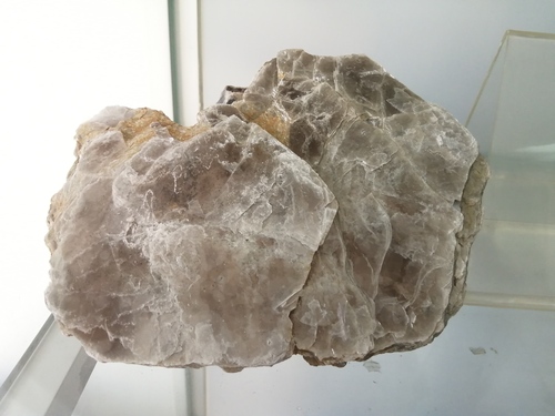 结晶学与矿物学实验室-白云母