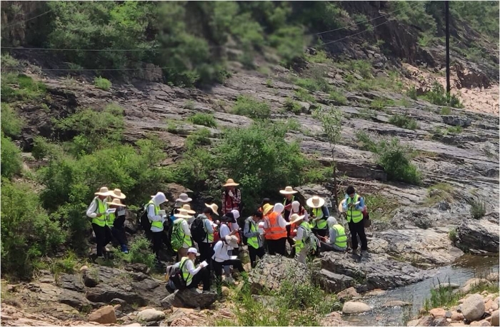 2-车厂村旁观察接触变质岩