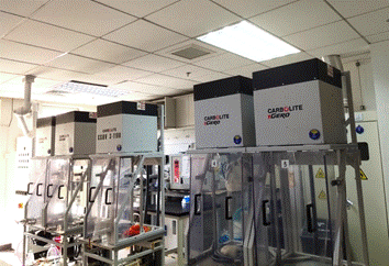 厨房里摆着许多物品 中度可信度描述已自动生成