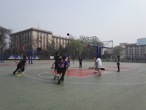 大一资三VS大二资二