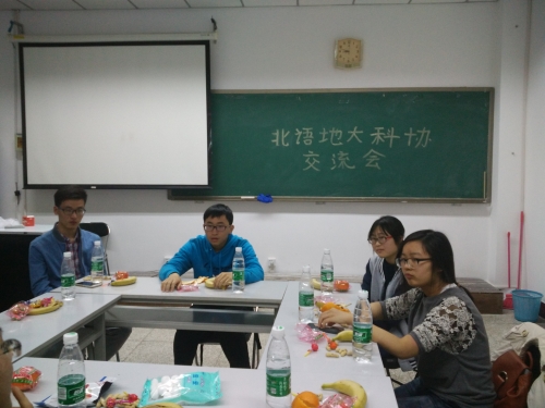 两校科协成员相互交流