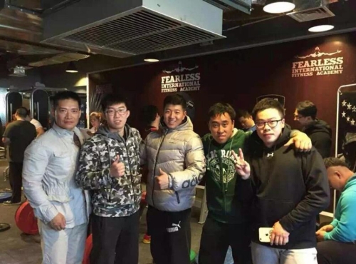 地大集训队与教练合影