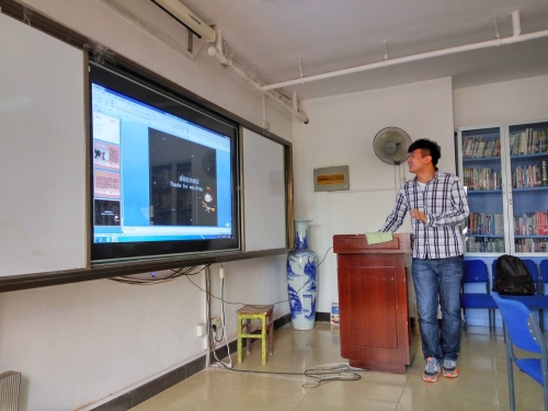 会长在示范讲解