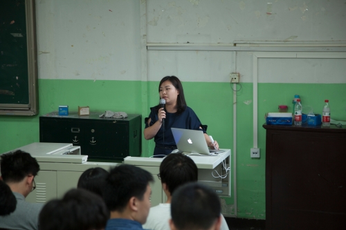 主讲人姜媛莉老师