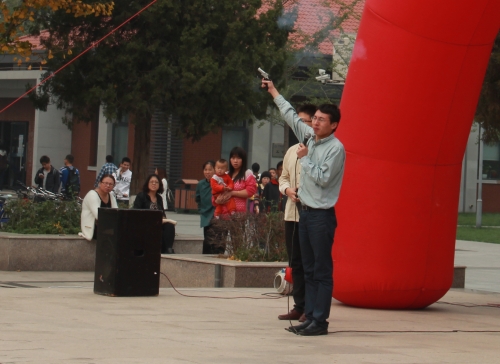 佟书记打响指令枪