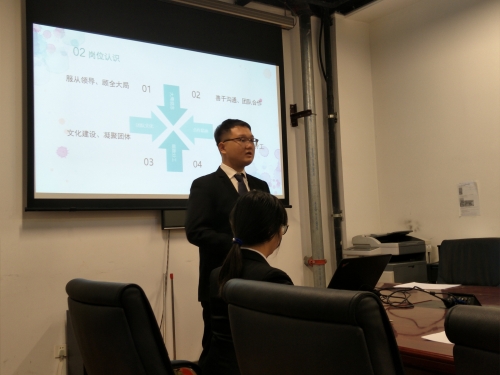 答辩人葛星进行答辩