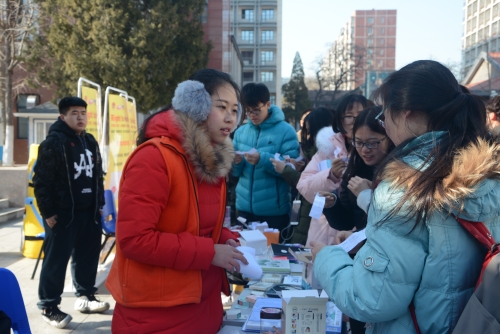 同学们参与答题