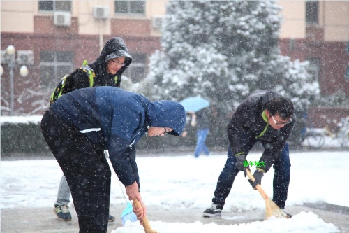 扫雪现场3