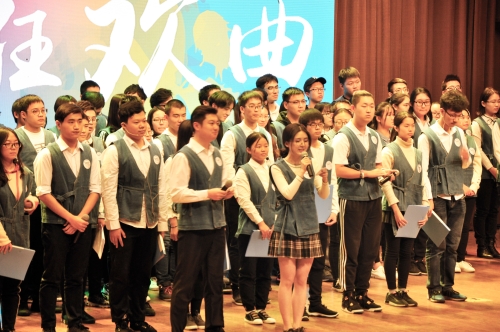 志愿者齐聚舞台