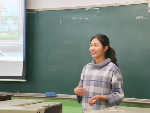 社长在进行答辩