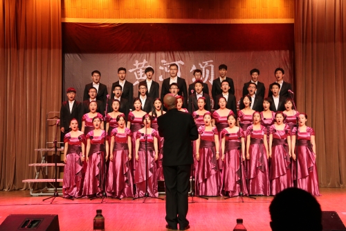 大学生艺术团合唱