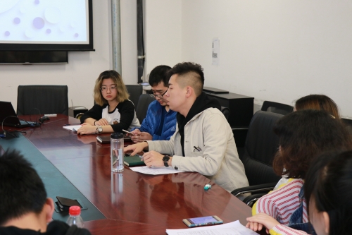 社联张文昊在讲话