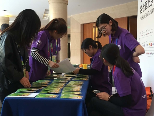 宣传推广部志愿者工作照