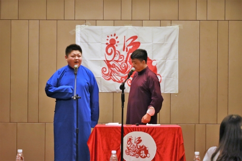 演员们在用心表演