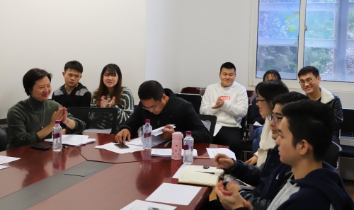 评审团提问环节