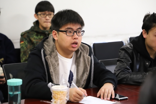 社联主席苏宇畅提问