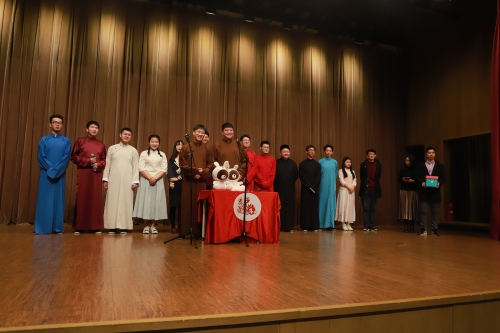 表演者合影留念