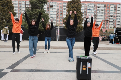 地舞天街舞社表演节目