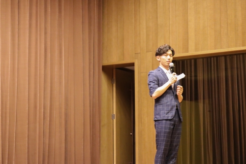 主持人主持活动