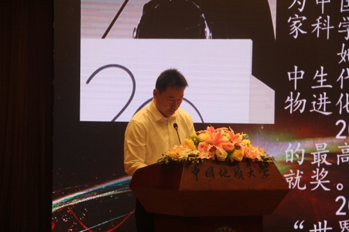 姜恩来书记主持活动