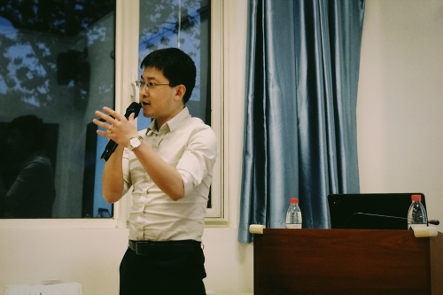 周子健老师进行讲授