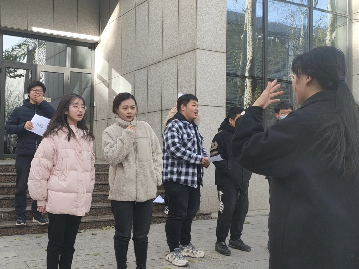 你画我猜-猜+比＋拿图人