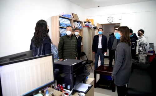 校领导走访慰问党委学生工作部2