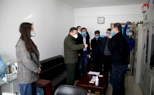 校领导走访慰问党委学生工作部