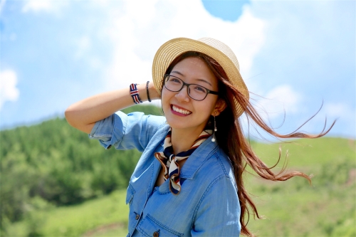 9.珠宝+十佳研究生+王佳莹 生活照